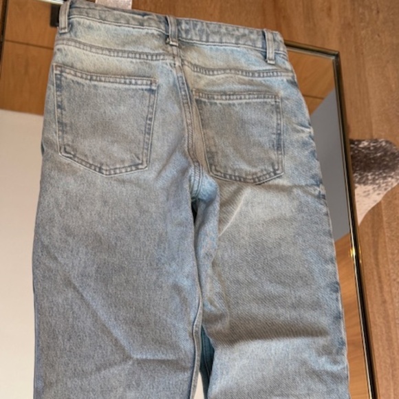 NWT Zara High Waist Straight Ankle Jeans in Light Blue Wash - Size 2 - Picture 6 of 9